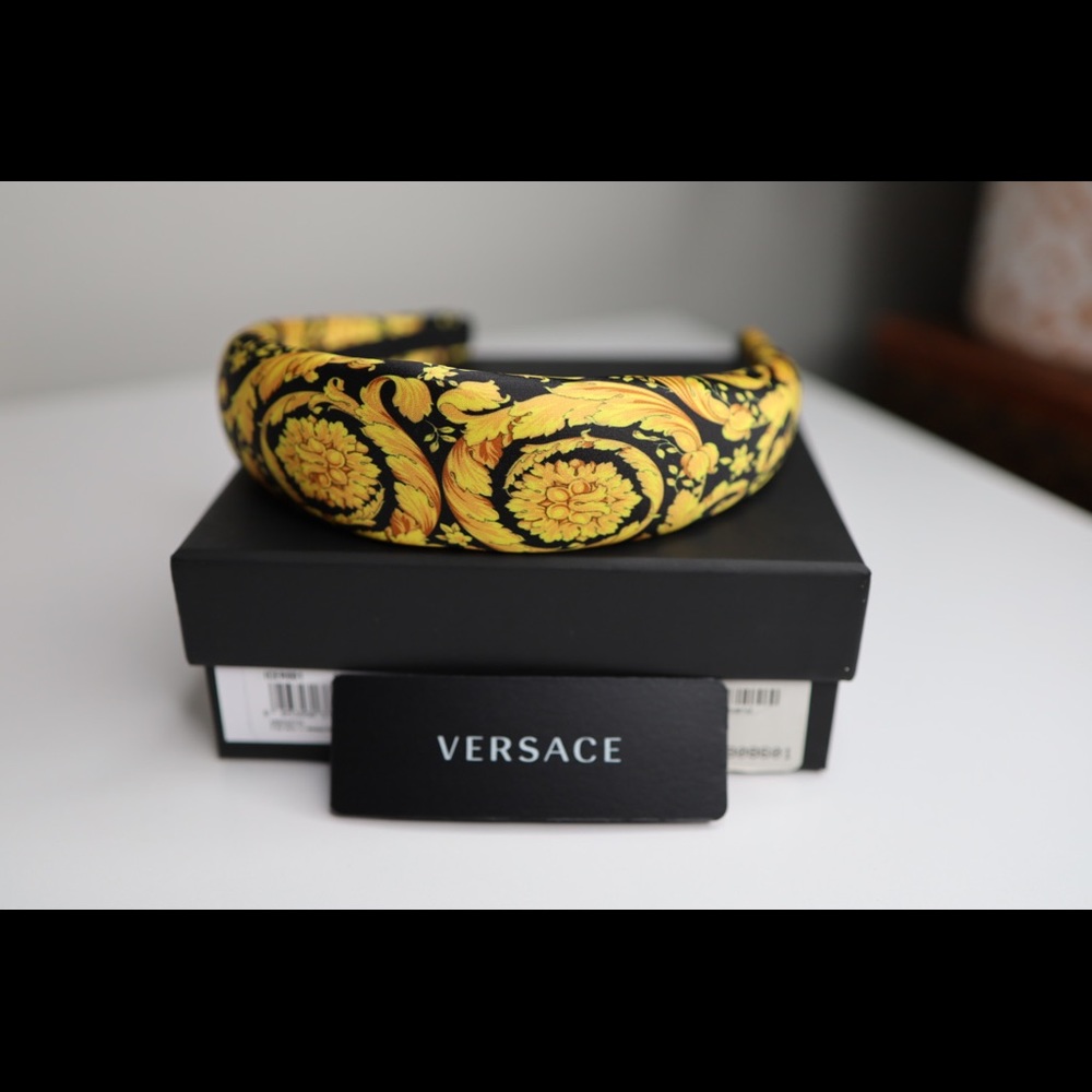 💔NOT AVAILABLE💔 Authentic Versace Baroque-Print Black Gold Silk Headband